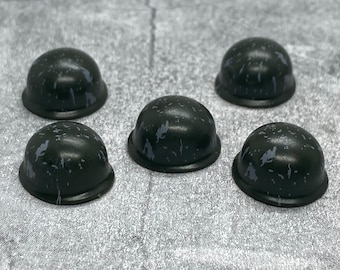 Lote de 5 cascos desgastados de la Segunda Guerra Mundial para minifiguras / A107033 / Minifigura NO incluida Bloques compatibles