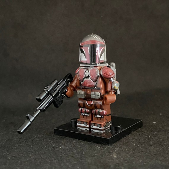 red lego mandalorian