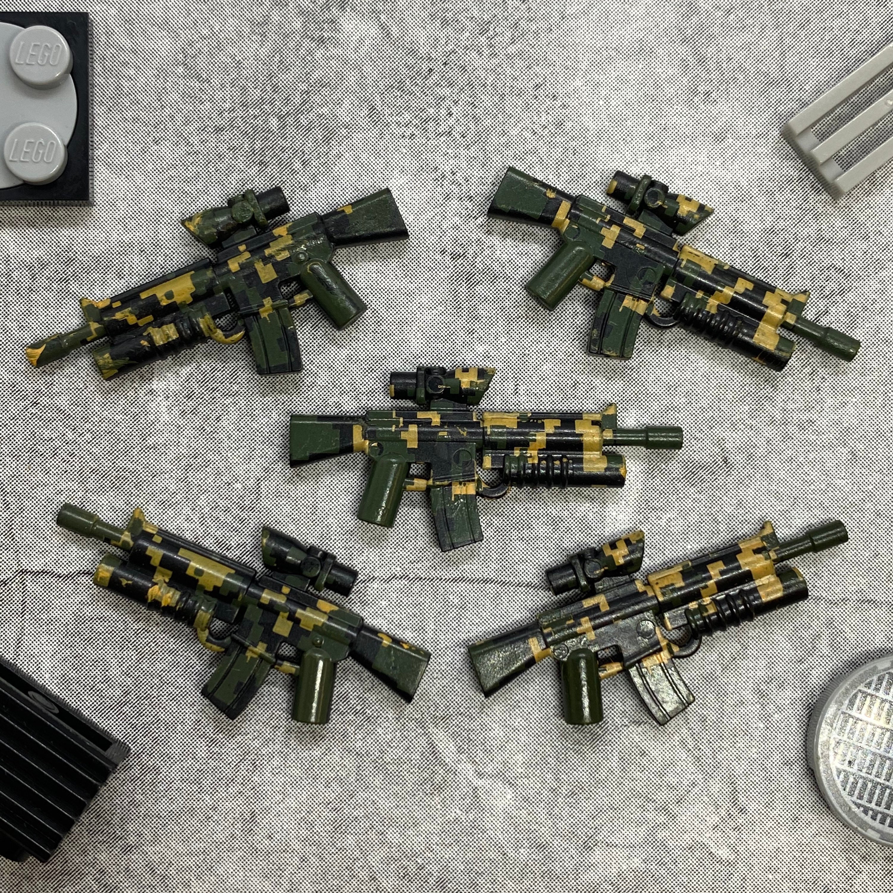 レゴ ミニフィギュア用カスタム ガン M4 5 個パック M203 ライフル迷彩