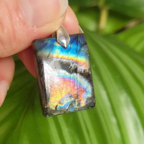 Pendentif en labradorite - pierre naturelle