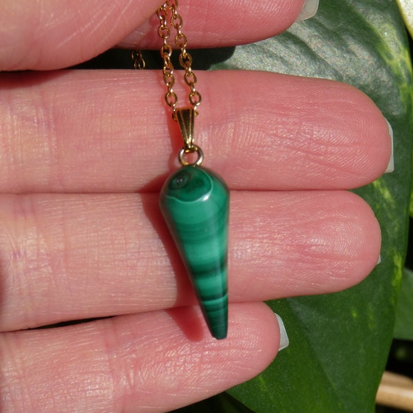 Collier pointe en malachite et acier inoxydable doré - pierre naturelle