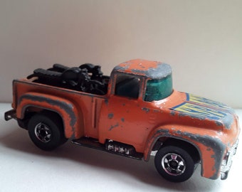 1973 hot wheels truck with motorcycles