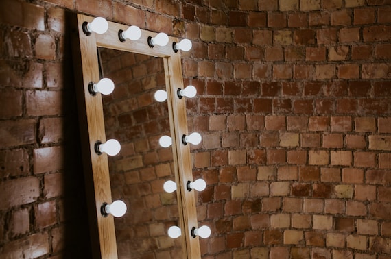 wall mirror with lights