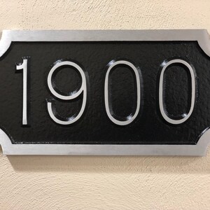Aluminum Horizontal House Number Sign: Traditional "William" Design, (11 3/4" x 6")