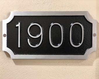 Aluminum Horizontal House Number Sign: Traditional "William" Design, (11 3/4" x 6")