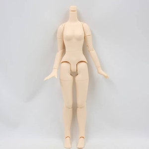 Blythe White Skin Body / Blythe Joint Part / 8.5 inch body Joint Doll with hand set A+B / Bright Skin