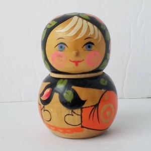 Vintage 1 Piece Hand Painted Russian Wood Doll w/Original Sticker