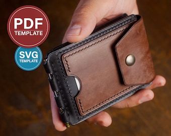 Könnte beinhalten: Ein zweifach faltbares Lederportemonnaie mit einer dunkelbraunen Frontklappe und einem Messing-Druckknopfverschluss, abgesetzt durch schwarze Lederränder und sichtbare Nähte. Das Portemonnaie enthält eine kreisförmige PDF TEMPLATE und SVG TEMPLATE Grafik.