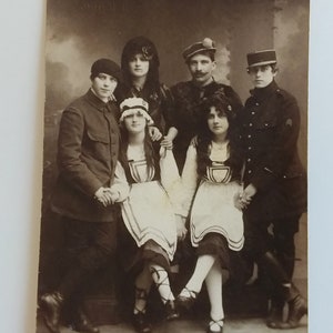 Photographie / carte postale ANCIENNE OLD originale vers 1920/1930 carnaval / deguisement / travesti