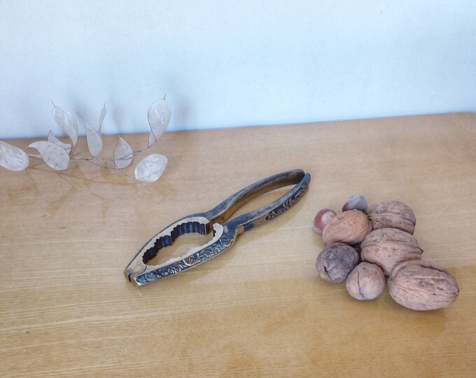 Old Big Nutcracker, Nutcracker, Bronze/copper Pliers. Vegetable Leaf