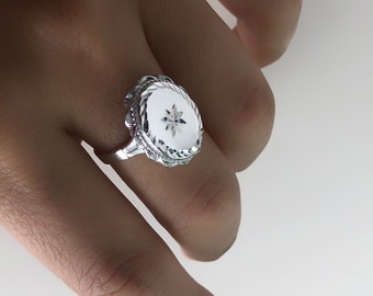 Silver signet ring , Signet ring, Engraved ring, Signet ring for women , Engraved ring , Flower ring , Women signet ring , Mothers ring