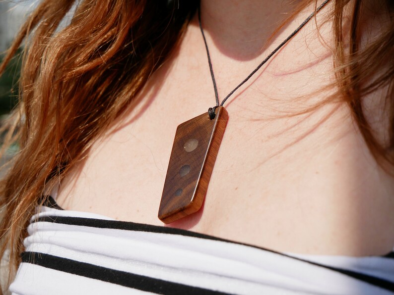 Walnut /& Resin Pendant Necklace