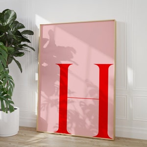 Arte de pared imprimible con la letra H, monograma H rosa y rojo, póster con la inicial H, elegante arte de pared para habitación de niña, decoración de pared con tipografía de fuente moderna