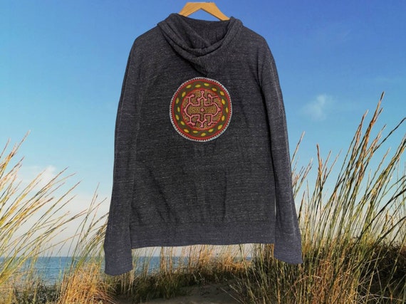 SHIPIBO ICARO Embroidered patch HOODIE Sweatshirt Kene Native art Sacred geometry tribal pattern men size Large gray dark graphite