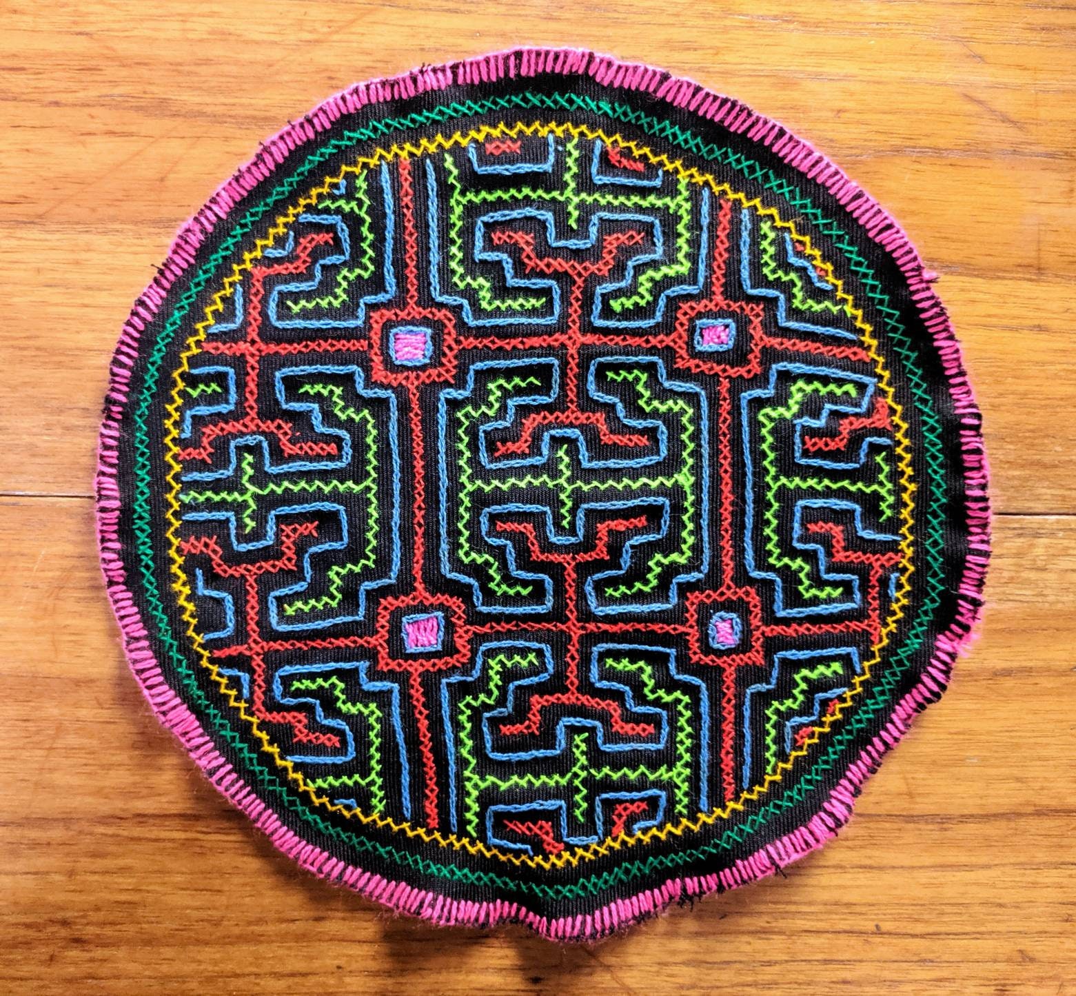 9.75 SHIPIBO TAPESTRY round cloth patch