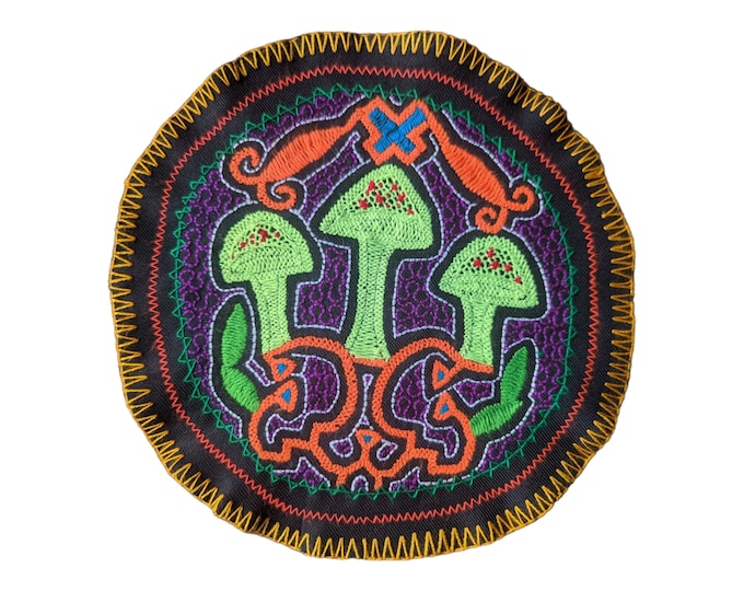 MAGIC MUSHROOMS SHIPIBO fluorescent glow in the dark truffles embroidery round tapestry cloth patch
