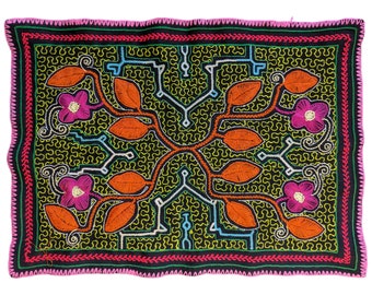 SHIPIBO TOBACCO  DESIGN Cloth wall hanging embroidery tapestry  spirits plants dmt inspired vision tribal  art