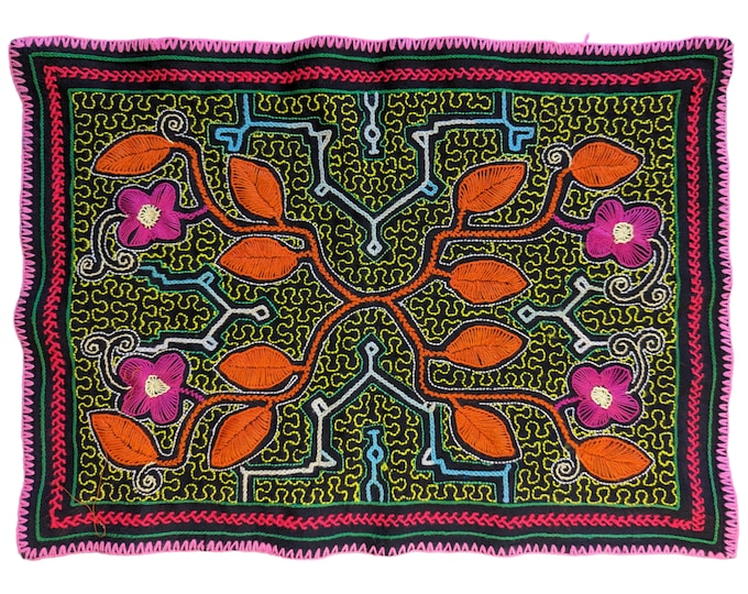 SHIPIBO DESIGN CLOTH wall hanging embroidery tapestry  spirits plants dmt inspired vision tribal  art