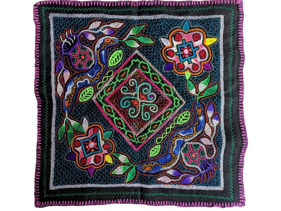 SHIPIBO CLOTH AYAHUASCA dimension handmade authentic tribal altar shrine tapestry