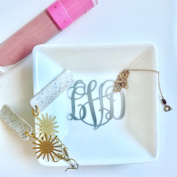 Monogram Jewelry Dish - Personalized Ring Dish, Monogram Ring Dish, Monogrammed Ring Tray, Custom Jewelry Dish, Engagement Ring Dish