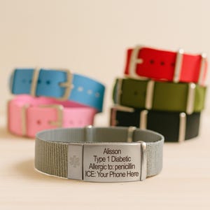 Emergency Bracelet, Personalized Medical Alert Bracelet, Allergy Bracelet, Diabetic, Medical ID Bracelet Woman, Kids Medical ID Bracelet