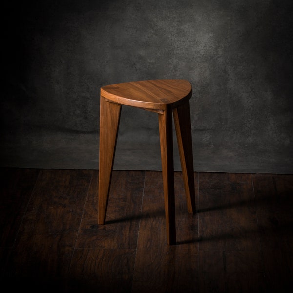 Walnut wood three legged stool - Flat seat - Handmade - Natural finish - 18" height  - Side table - Living Room - Step stool - End table