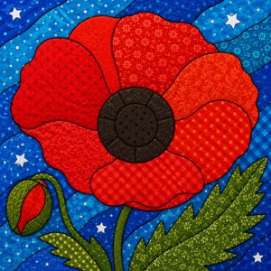 Puede incluir: Un bloque de edredón de tela que presenta una gran amapola roja con un centro marrón oscuro, un pequeño capullo rojo y hojas verdes. El fondo es un cielo azul profundo con líneas onduladas y estrellas blancas.