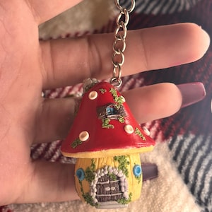 Mushroom garden house mini jar keychain w/ 3 mini gnomes