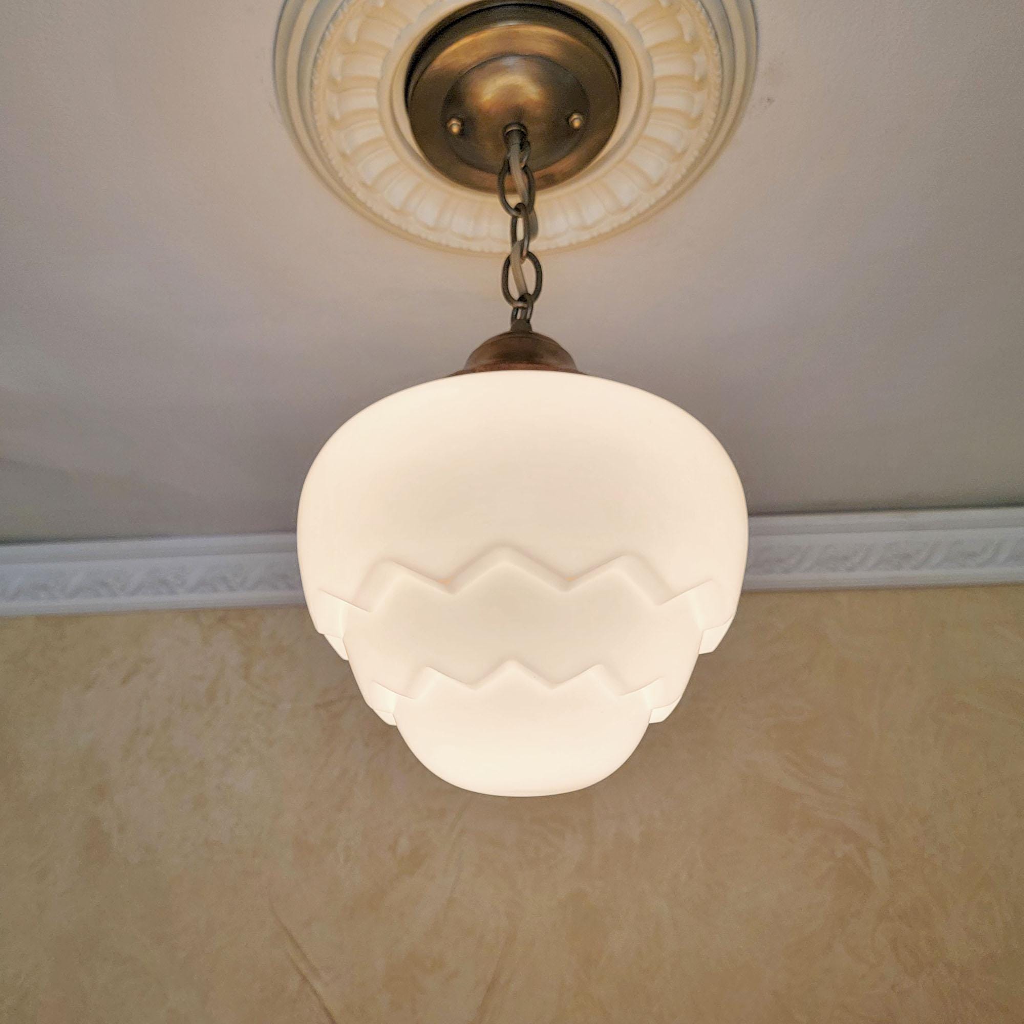 714c Antique Vintage 1910's 20's 30's 40's Victorian Glass Shade