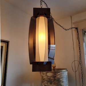 317c Vintage 1970&#39;s 60&#39;s mid-century modern Ceiling Light lamp swag chair table