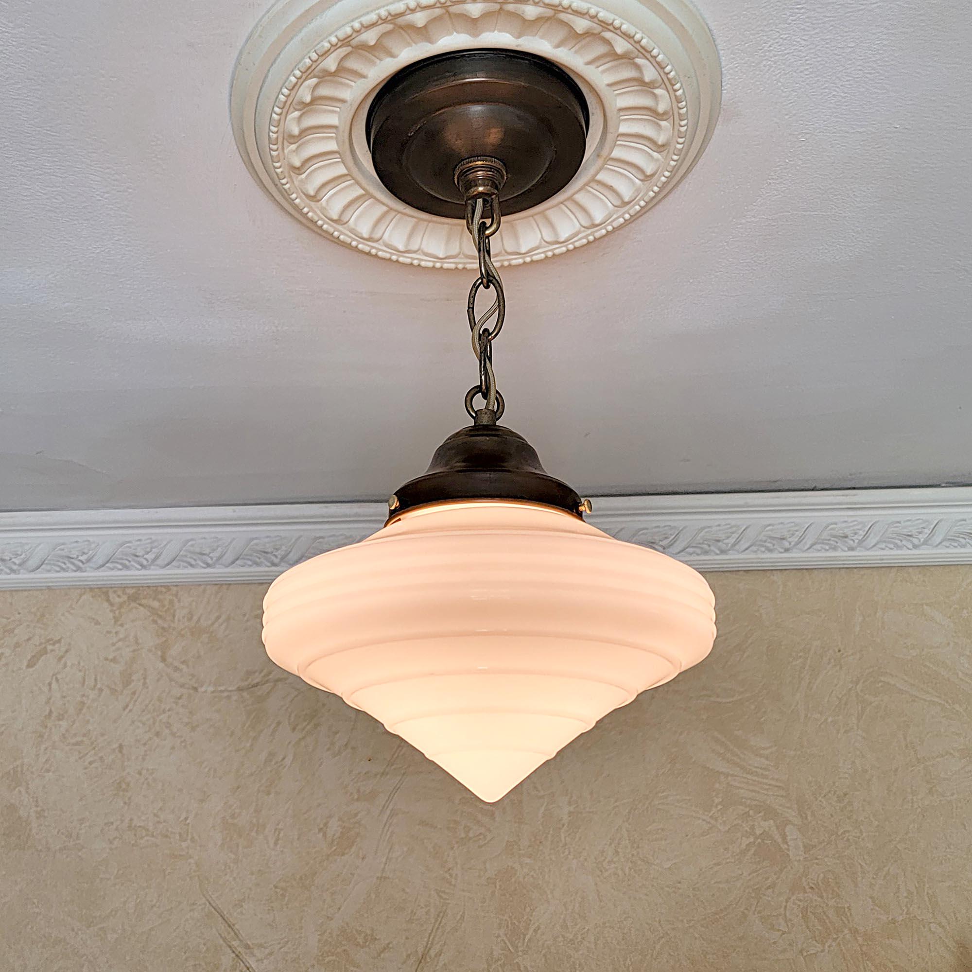 686c Antique vintage 1940's arT Deco Glass Shade solid brass fixture Ceiling Light pendant hall entry bath kitchen