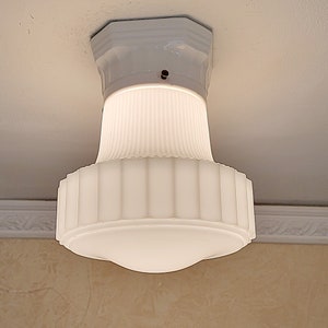 326c Antique Vintage 1930&#39;s - 40&#39;s glass ceiling light porcelain fixture glass globe hall bath kitchen
