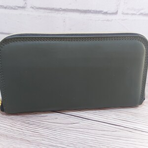 Cartera de mujer con cremallera grande de piel sintética verde bosque con ranuras para tarjetas y dinero en efectivo y un monedero con cremallera, bolso de mano