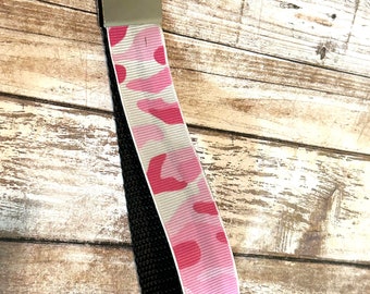 pink camo key fob,white camo key fob,key fob,key fob key chain,hunter gift,hunter key fob,camo,camo present,hunting gift,military mom gift