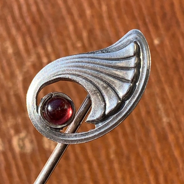 Jugendstil 800 Silver Almandine Garnet Ginkgo Leaf Antique Stickpin Antique Stick pin Max J. Gradl attributed Theodor Fahrner