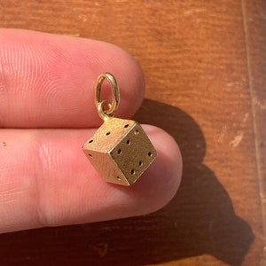 Vintage 18K 750 Yellow Gold Dice Gambling Charm Pendant