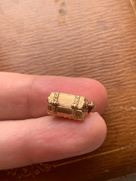 Vintage 14K 585 Gold Treasure Chest Lock Gemstone… - image 5