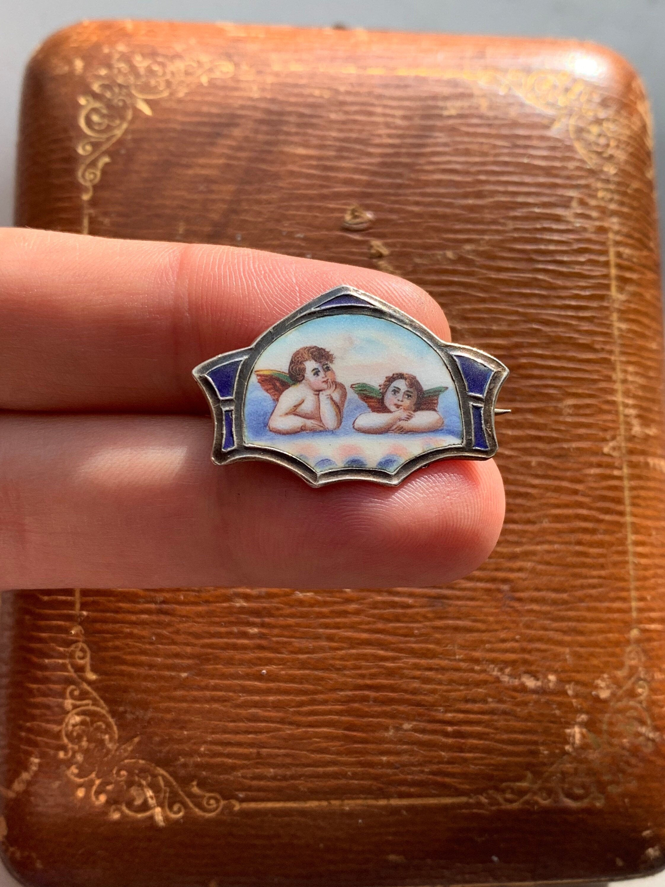 Vintage JJ 2 Fingers Touching Brooch Pin Heavenly Spiritual Jewelry