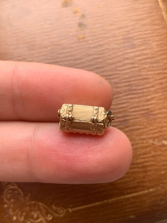 Vintage 14K 585 Gold Treasure Chest Lock Gemstone… - image 9