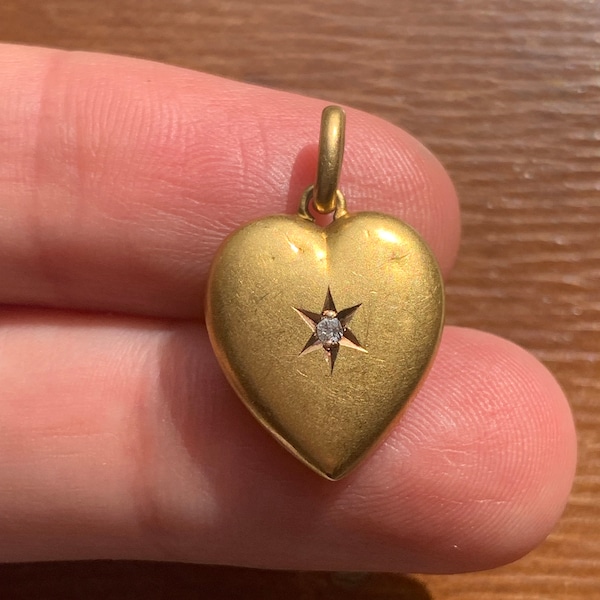 Antique 14K 585 Yellow Gold Diamond Christine Diamond Star Puffy Heart Love Pendant Charm