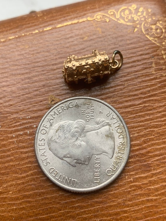 Vintage 14K 585 Gold Treasure Chest Lock Gemstone… - image 4