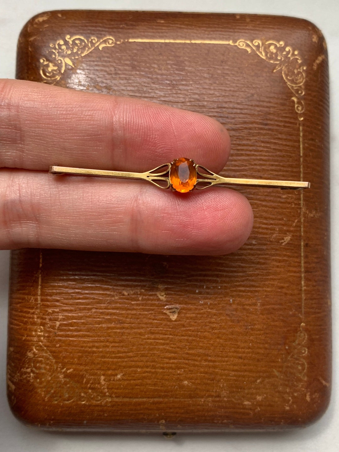 Broche Vintage Couleur Orange - Style Chic Et Original - Occasion