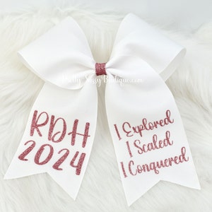 RDH Graduation Bow - Personalized Graduation Bow - Big Graduation  Cap Topper - 2023 Grad Cap Bow - Dental Hygienist Custom Grad Bow