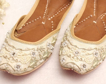 US size 5 Women Bridal Wedding Shoes/Indian Gold White Pearl Shoes/Gold Wedding Flats/Gold Ballet Flats/Jasmine Khussa Shoes/Rani Shoes US