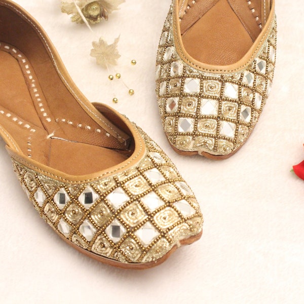 US size 4.5 Gold Bridal Wedding Shoes Women Lehnga Indian Jutti Shoes/Gold Wedding Flats/Gold Ballet Flats/Khussa Shoes/Punjabi Shoes