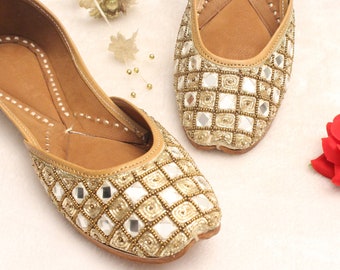 Gold Braut Jutti Schuhe: Gestickter Spiegel Indische Hochzeit Wohnungen