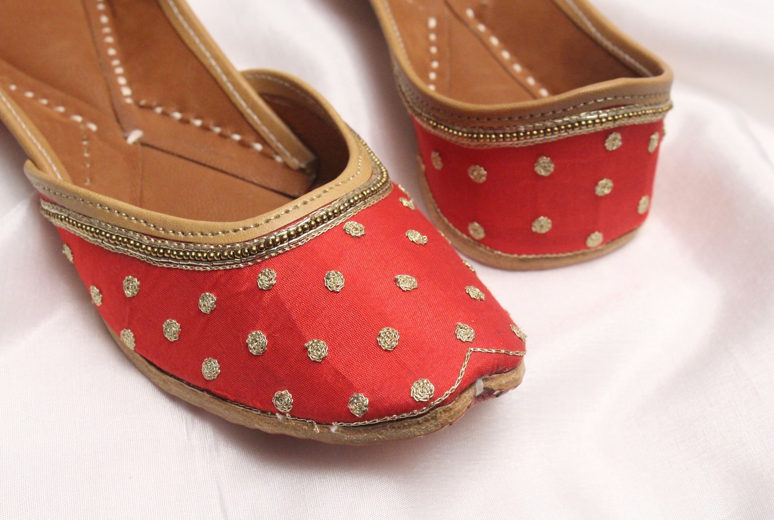 red gold shoes bridal wedding/women maroon red gold jutti shoes/indian wedding flats/ballet flats/khussa shoes/punjabi shoe us s