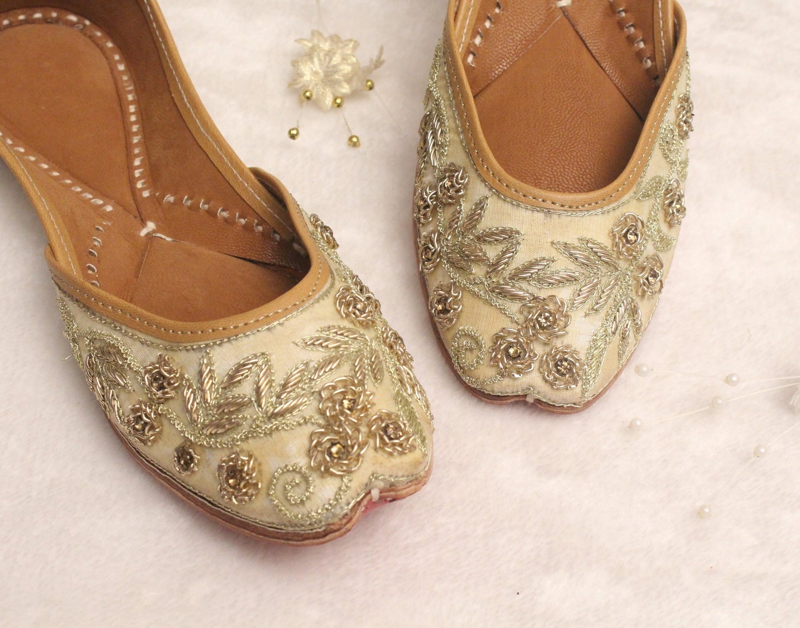bridal flat shoes wedding/women lehnga gold jutti shoes/indian wedding flats/gold ballet flats/bollywood khussa punjabi shoes us