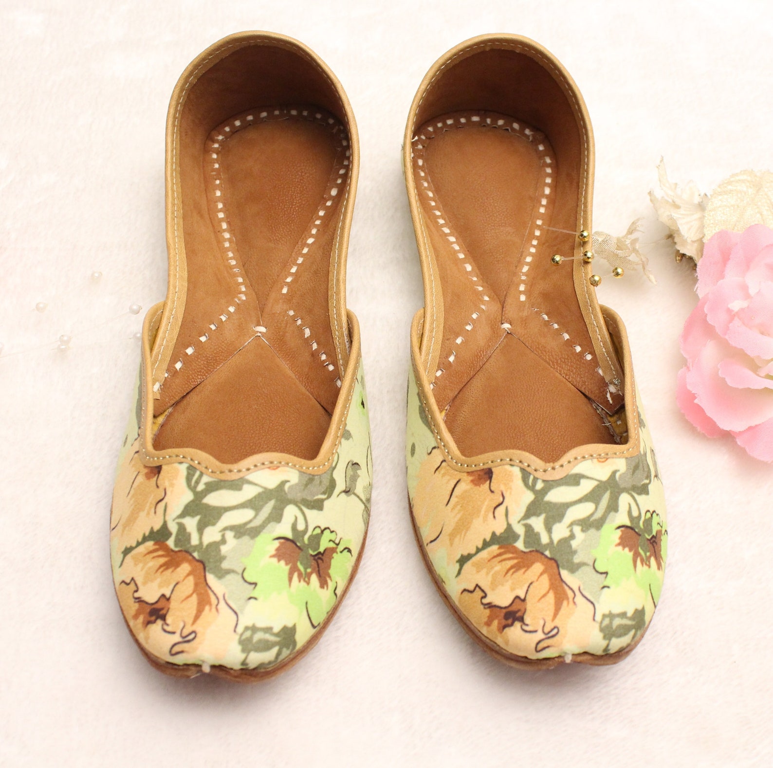 women shoes flats/india punjabi jutti/flower pastel green flat sandal shoes/bollywood indian leather shoes/ballet flats/khussa s