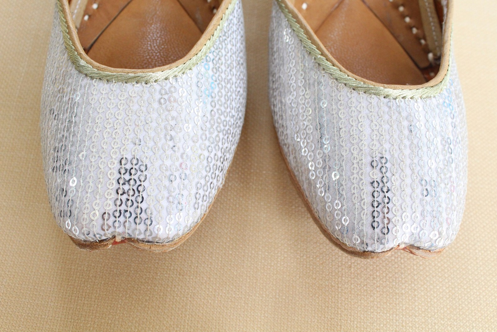 white flats for women